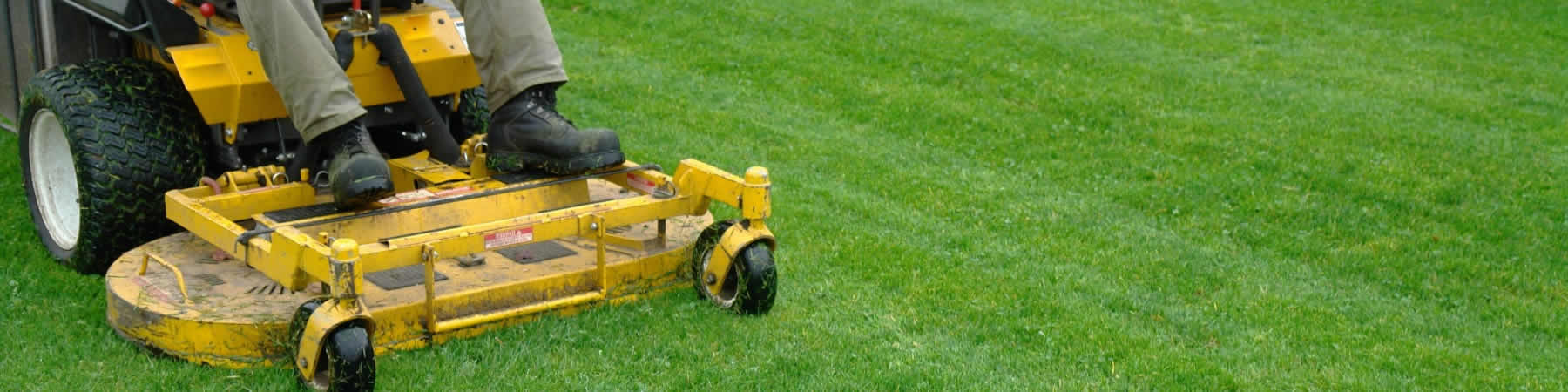 Find a great job doing lawncare, landscaping, or snow removal with SCS Fargo.